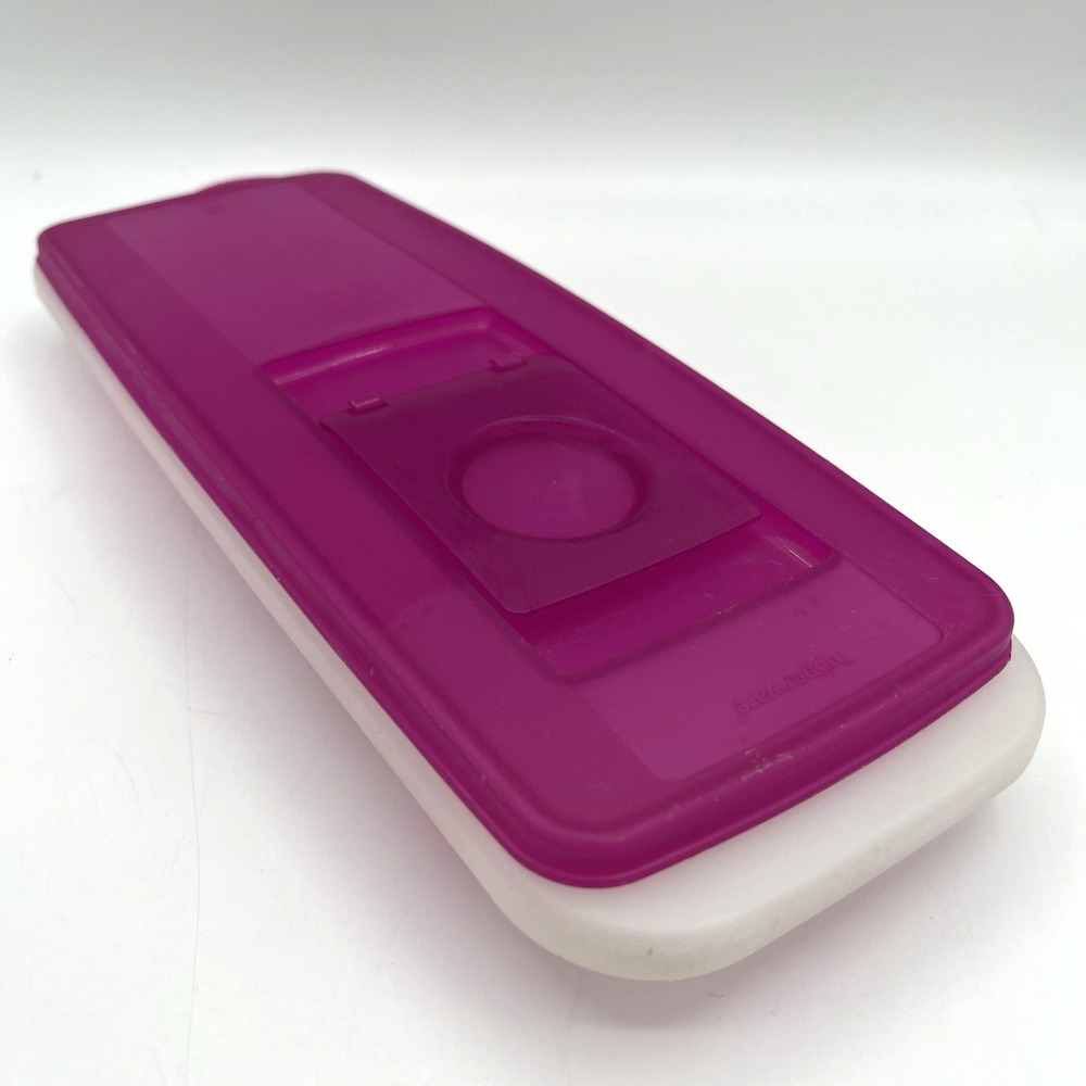 Tupperware Fresh 'N Pure 14 Slot Ice Cube Tray w/ Purple Lid Retired #2704a